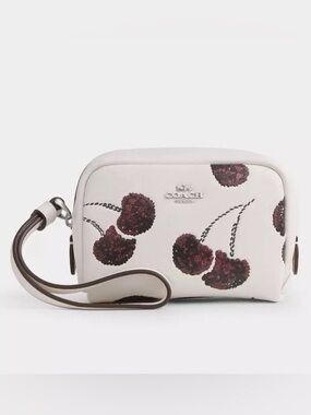 CDF01 Coach Wristlet/pouch